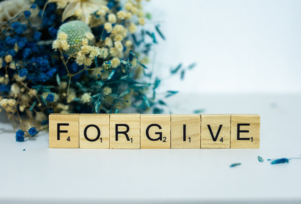 Luke 6:37 devotional, Daily Bible Verse, Bible Verse of the Day, free email devotional, prayer cards, Bible Journal, Bible Planner, Scripture planner, scripture journal, Christian Journal, Bible Planner