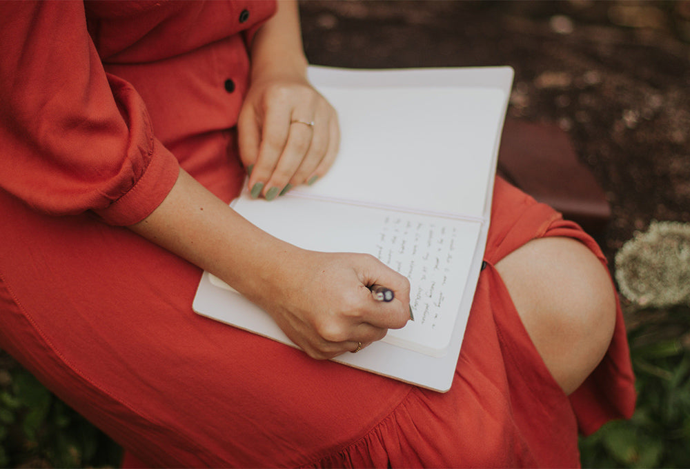 Daily Devotionals • Philippians 3:13 • Letting Go of What Holds You Back
